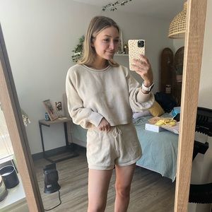 Two piece neutral lounge set